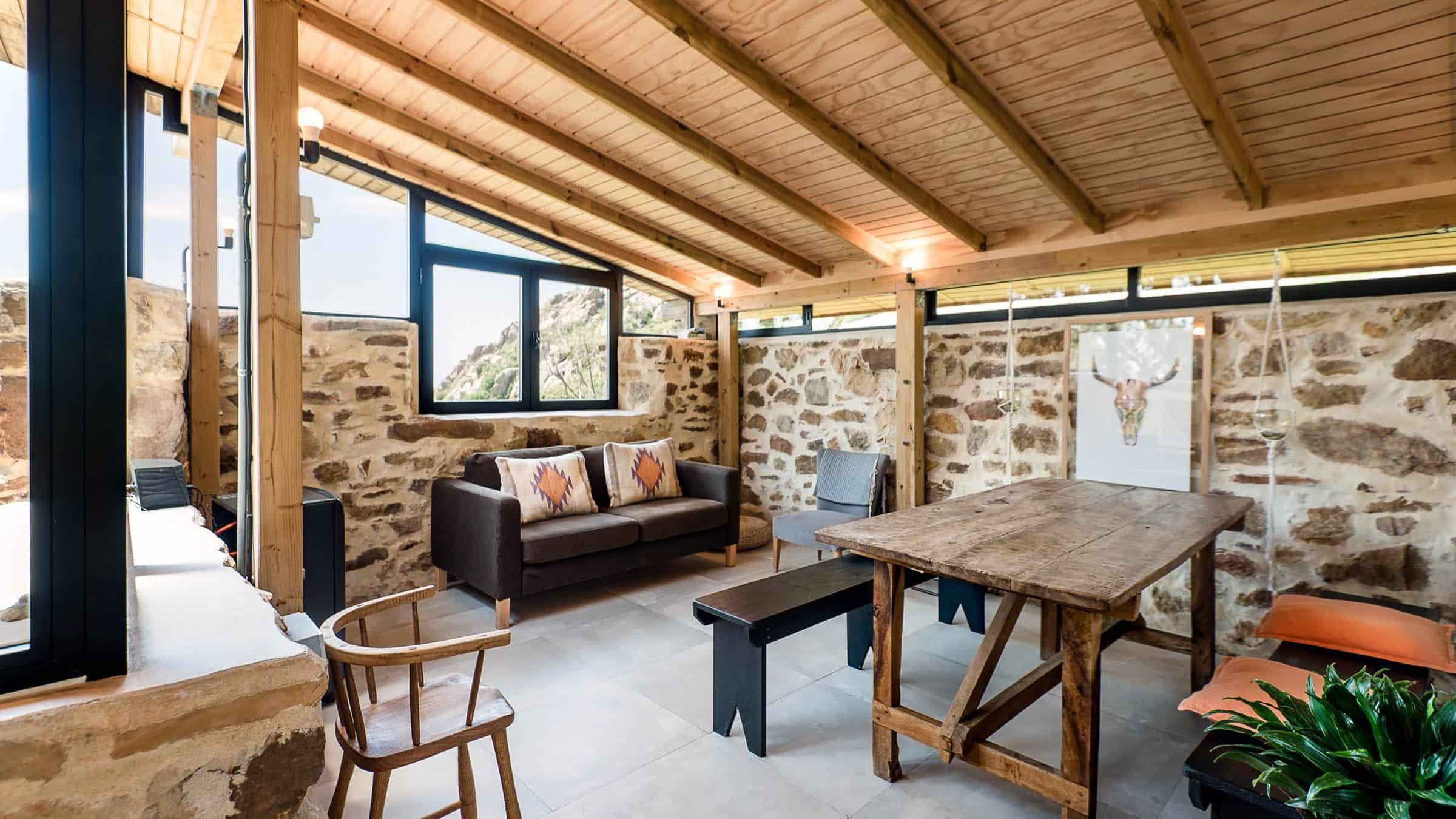 little-stone-house_002