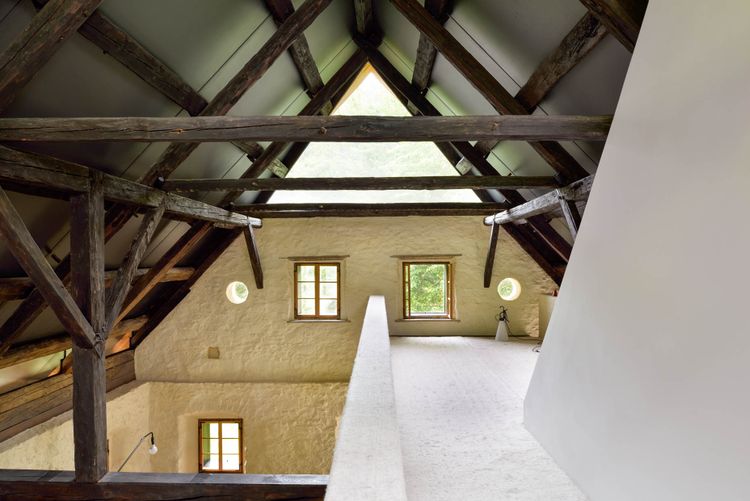 Alpine Con­trap­posto
