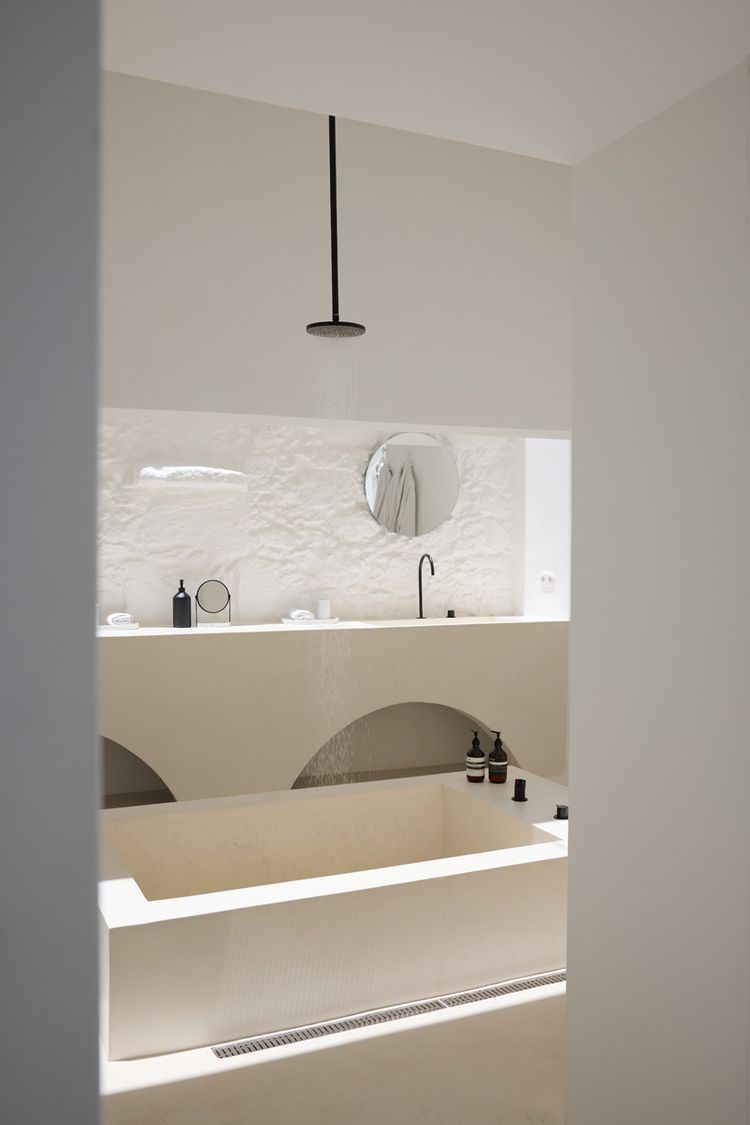 Casa Mon­te­longo
