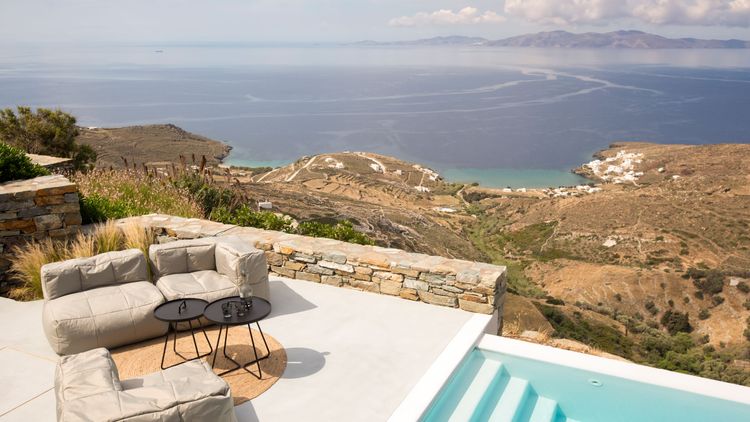 Tinos Hearts — House G and House Y