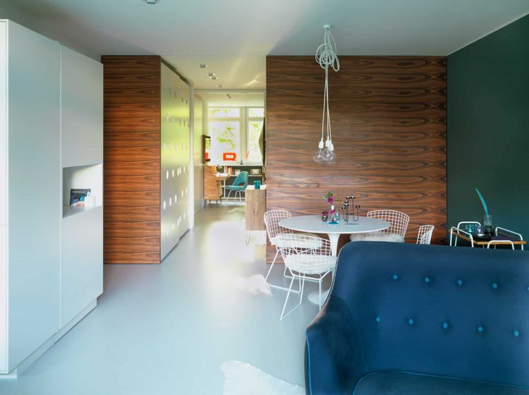 Rio­Marie im Oscar-Nie­meyer-Haus