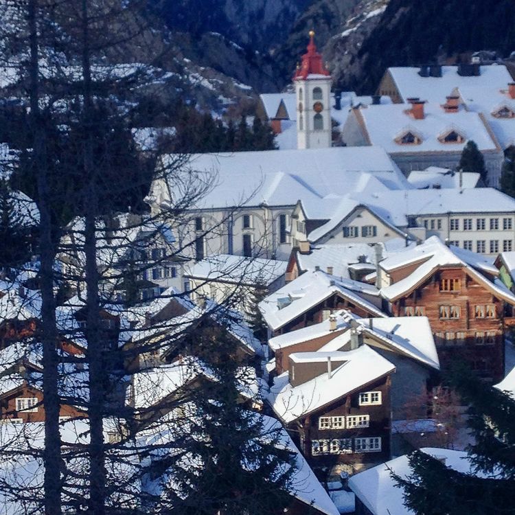 Halbhaus – Andermatt Chalet