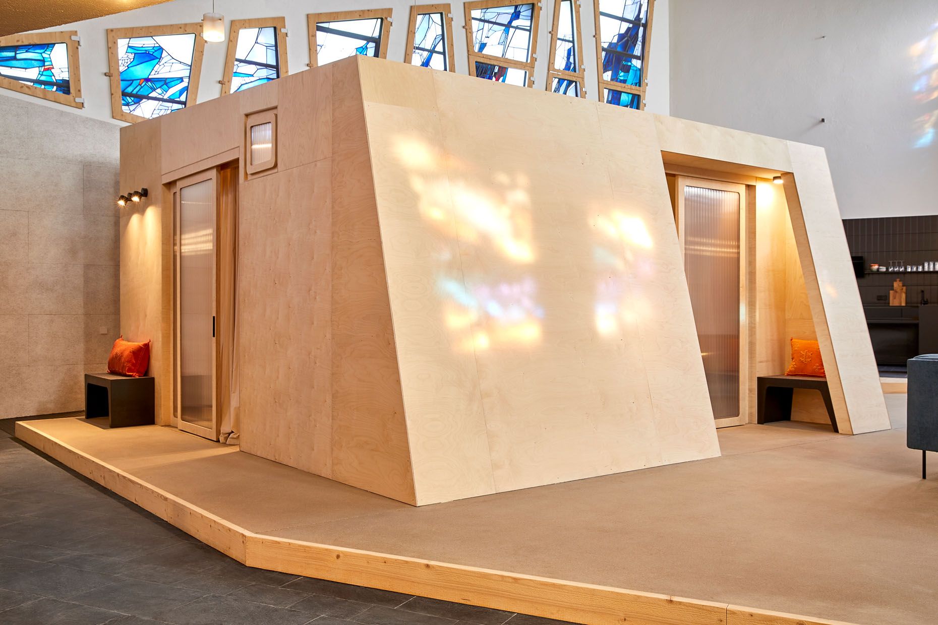 Johannes Neun; Kirche; Architektur; Umbau Kirche; das himmlische Loft; Meschede; NRW; Deutschland, Katrin Kaiser, Sandra Glados, Reimund Köster