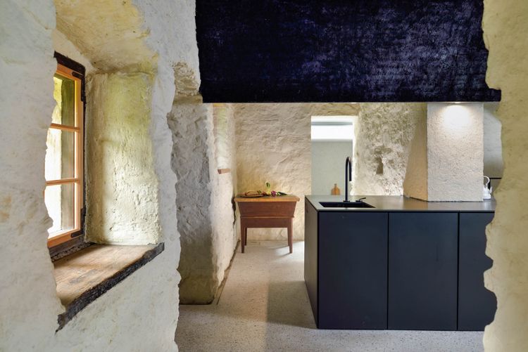 Alpine Con­trap­posto