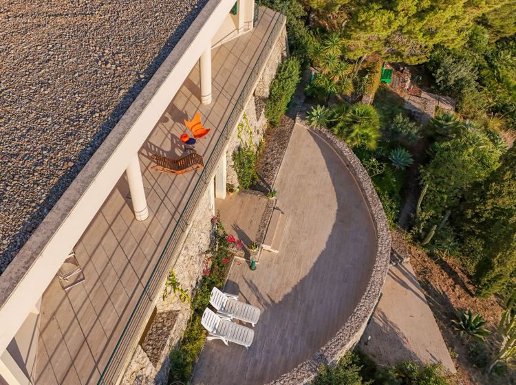 Seaside Villa Capo Zaf­ferano