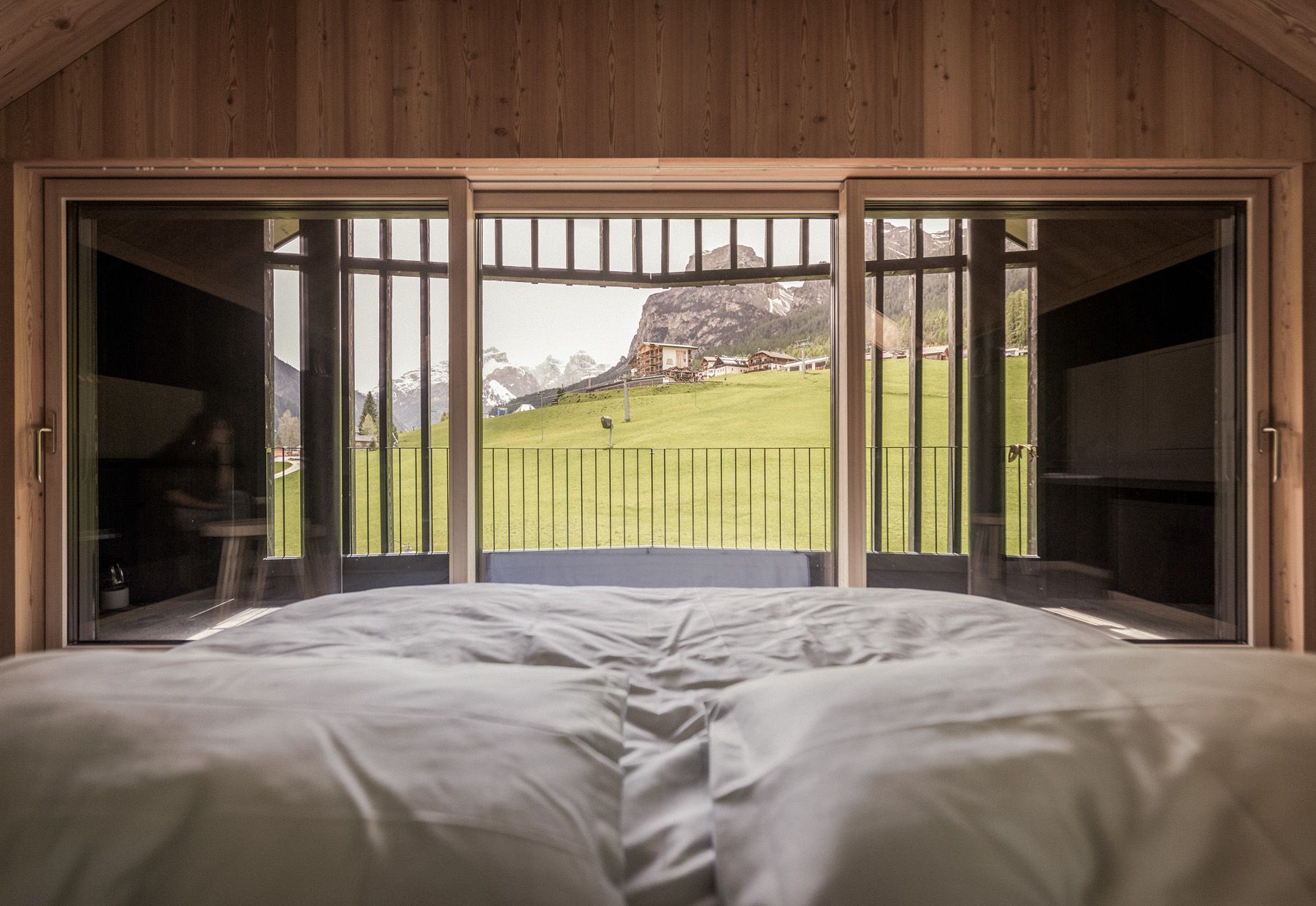 larix lodge